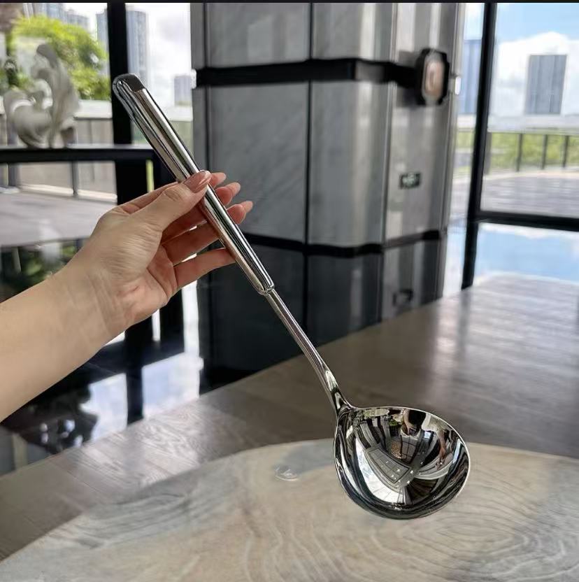 Thickened 304 stainless steel cooking shovel, pot shovel, frying shovel, soup spoon, household kitchenware set