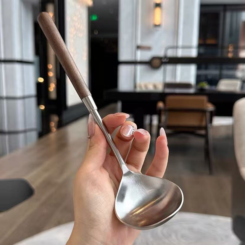 316L Stainless Steel Kitchen Ladle - Large Soup and Porridge Serving Spoon for Stir-Frying