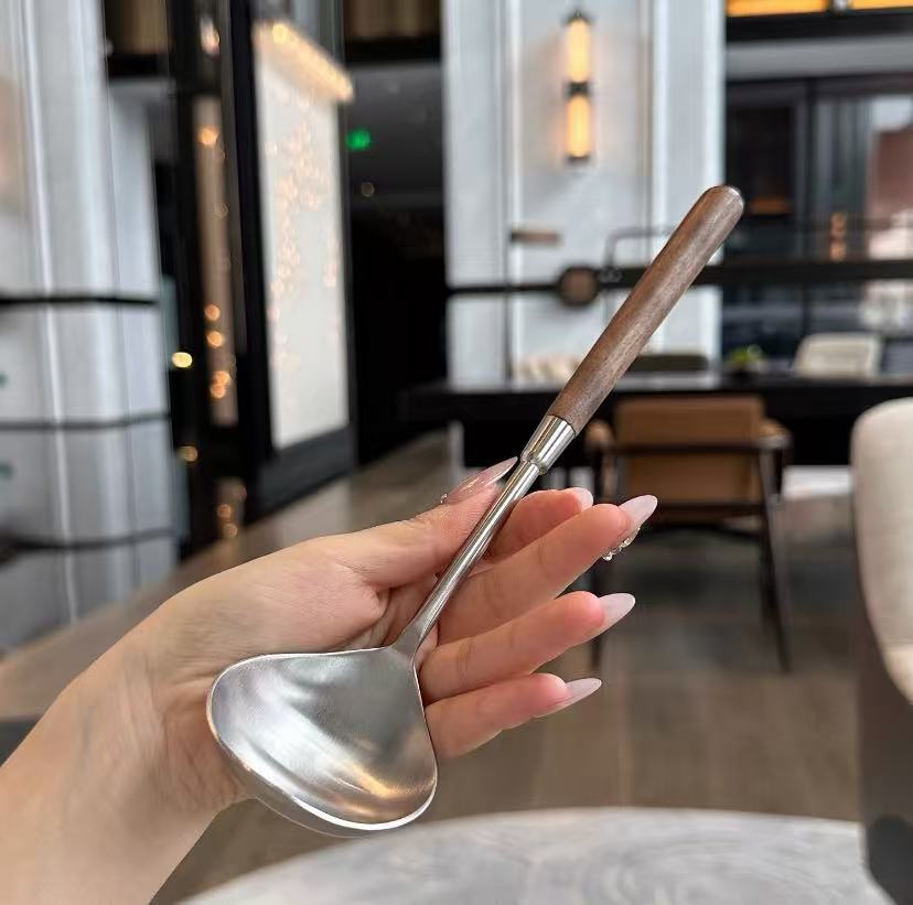 316L Stainless Steel Kitchen Ladle - Large Soup and Porridge Serving Spoon for Stir-Frying