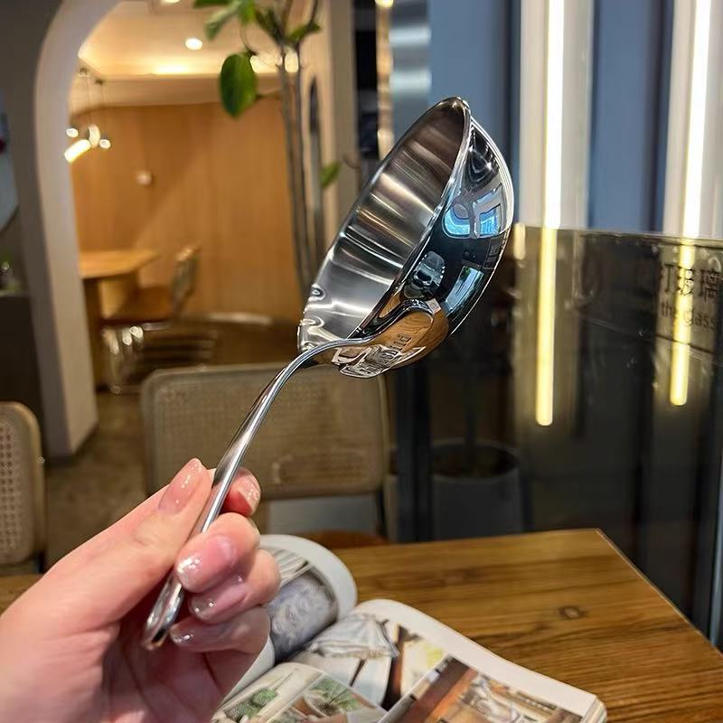 Great quality! Exported to Germany! Integrated 18/10 stainless steel small frying pan 12cm hot oil pan pouring oil pan