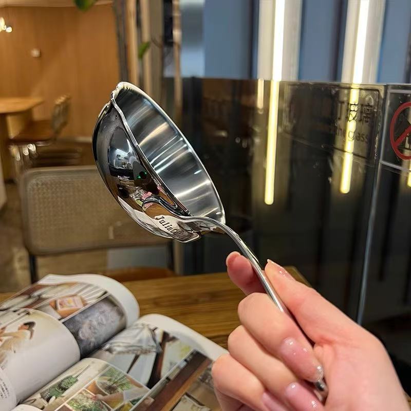 Great quality! Exported to Germany! Integrated 18/10 stainless steel small frying pan 12cm hot oil pan pouring oil pan