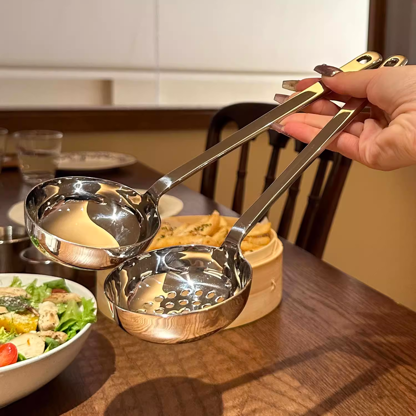 1810 Stainless Steel Long-Handle Hot Pot Ladle for Soup and Meatballs